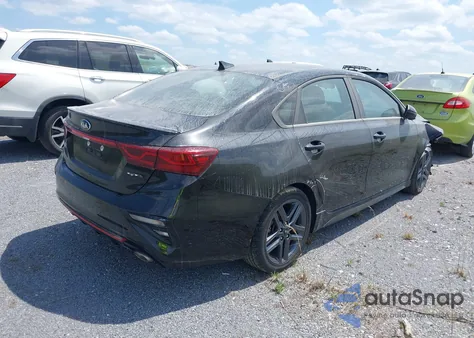 2021 Kia Forte Gt-Line z USA, uszkodzony, nr VIN 3KPF34AD4ME382105
